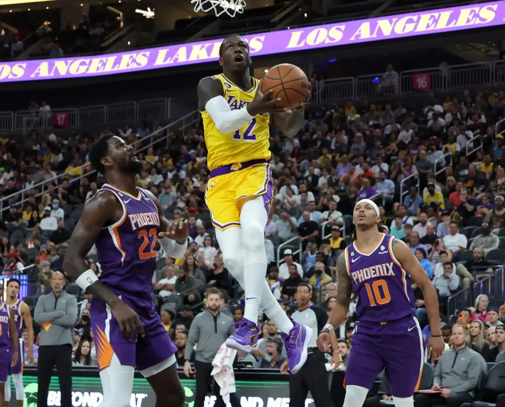 Ο Κέντρικ Ναν με τη φανέλα των Los Angeles Lakers στο NBA
