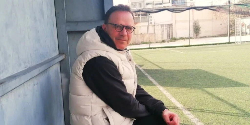 Ο Βασίλης Ιωαννίδης, πατέρας του έλληνα παίκτη και πρώην ποδοσφαιριστής και ο ίδιος.